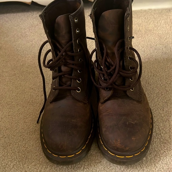 Dr.  Marten’s 1460 Crazy Horse 8 Eye Boot. Size US7 - Picture 4 of 7